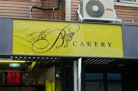 Ms bs bakery - Ms B's Cakery是一家位於香港中環的蛋糕店，中環地鐵站K出口。Ms B's Cakery 擅長製作各種精緻小型蛋糕。店內有很多不同味道的蛋糕，不同節日也會出特別造型的蛋糕。Ms B 的蛋糕口感柔軟綿密，質地細膩，而且淡淡清香，但是不會很甜。